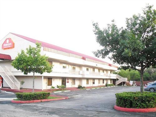 Motel Homegate Studio And
